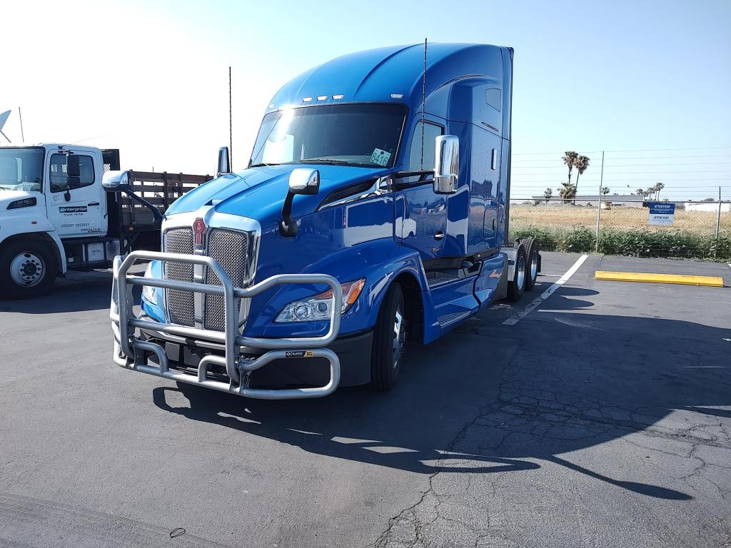 2023 Kenworth T680
