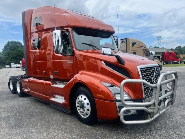 2024 Volvo VNL64T760