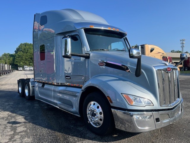 2023 Peterbilt 579