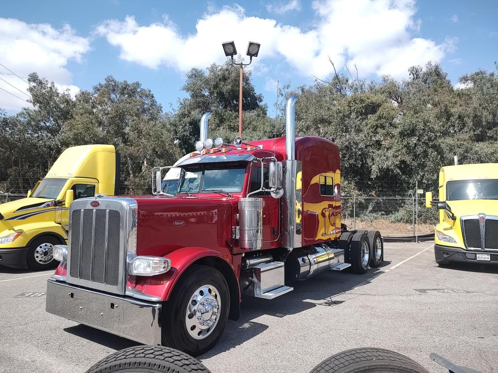 2021 Peterbilt 389