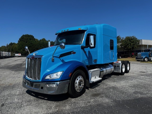 2025 Peterbilt 579