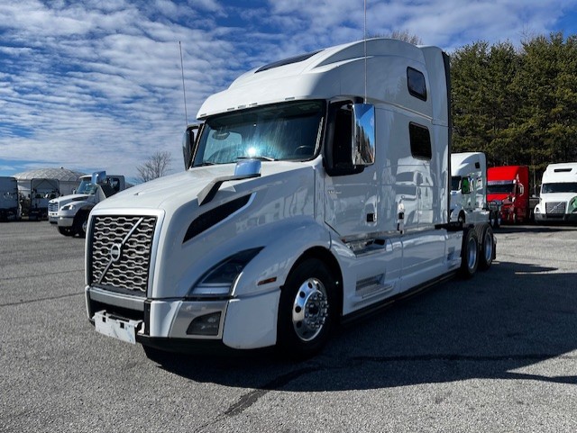 2024 VOLVO VNL64T860