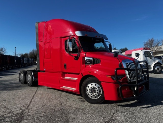 2025 WESTERN STAR 57X