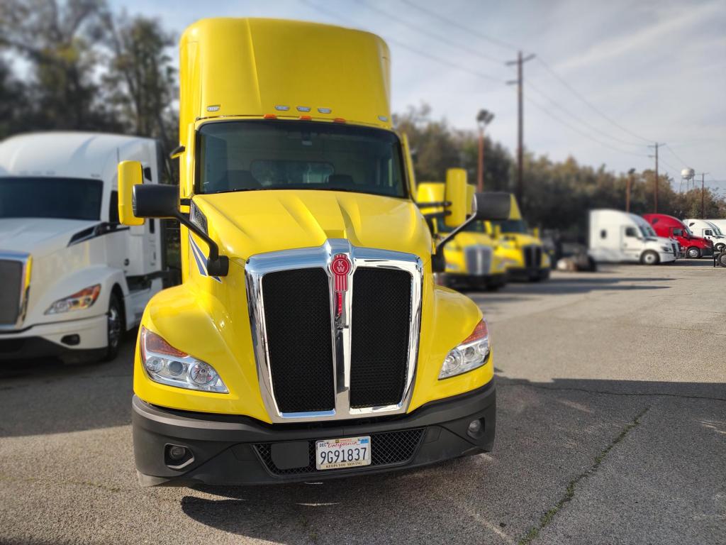 2023 Kenworth T680